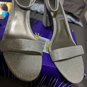 Ladies Chunky Heel-Silver